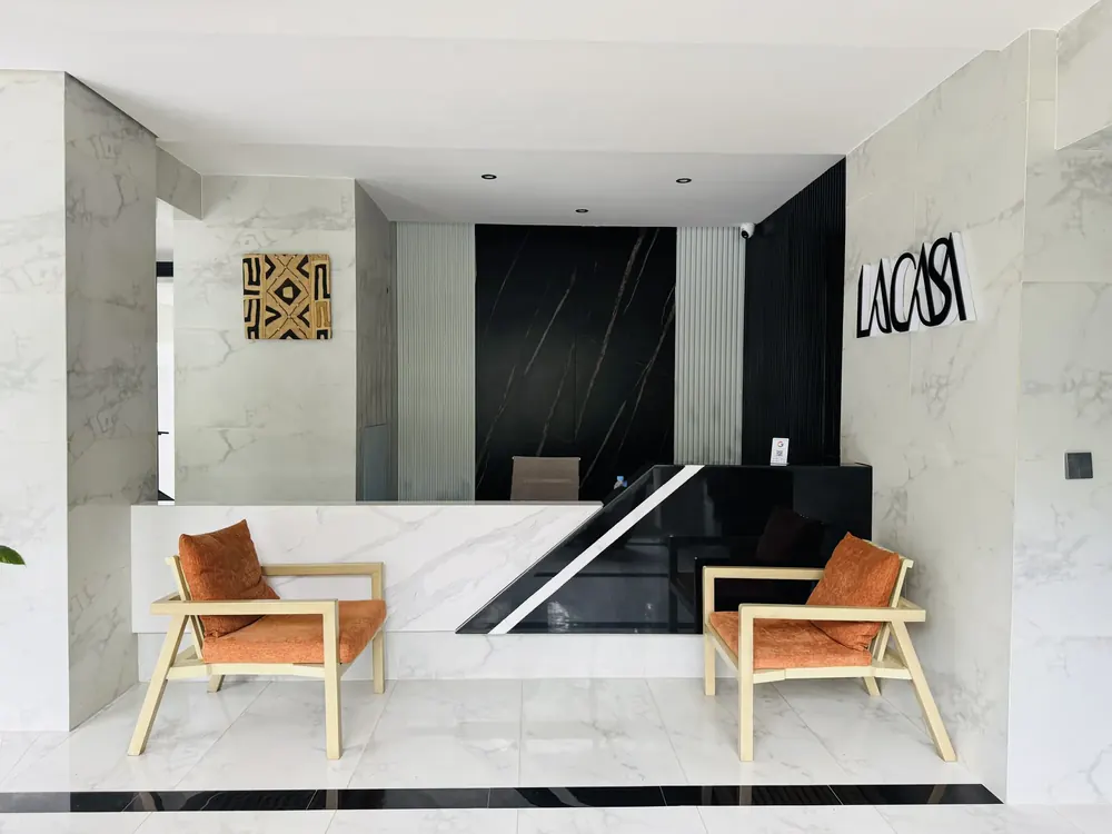 LA CASA reception desk